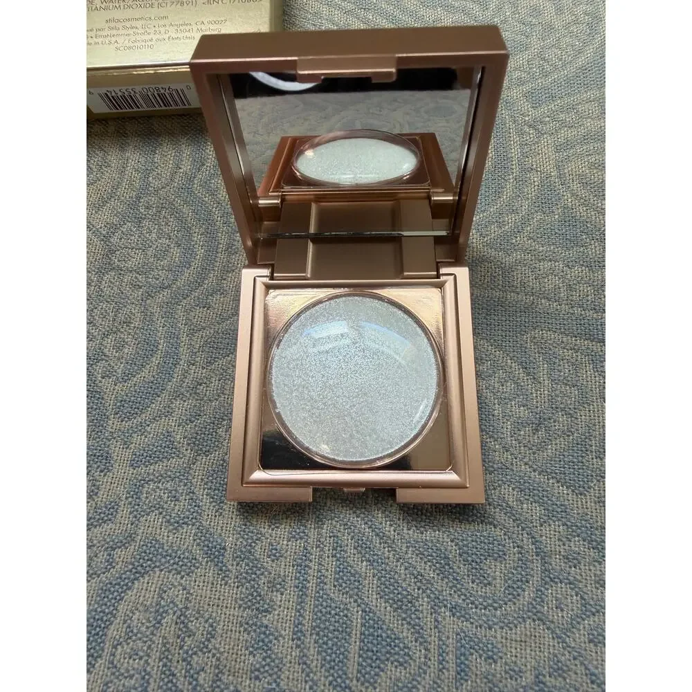 Stila highlighter in Silverlake